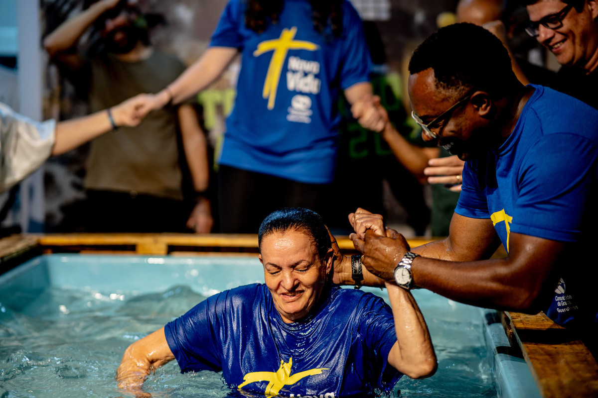 Comunidade da Graça, cg guarulhos, batismo nas águas, fernando diniz, louvor, adoração