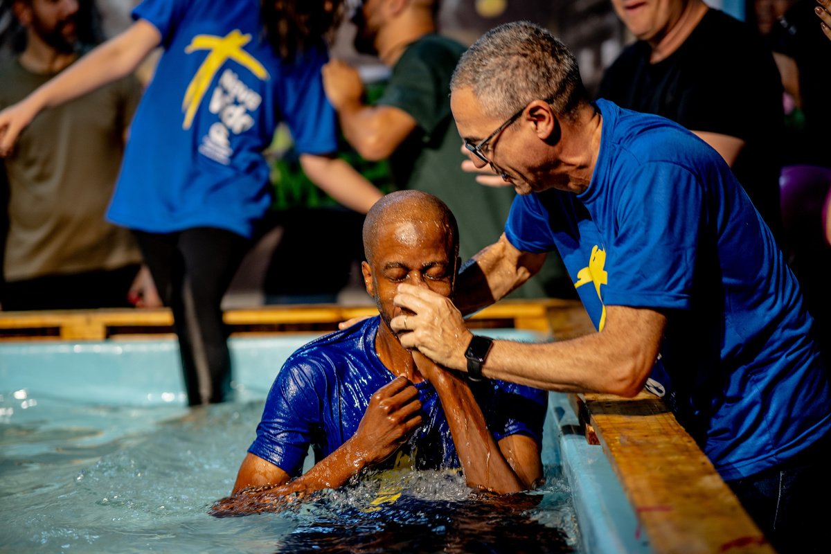 Comunidade da Graça, cg guarulhos, batismo nas águas, fernando diniz, louvor, adoração