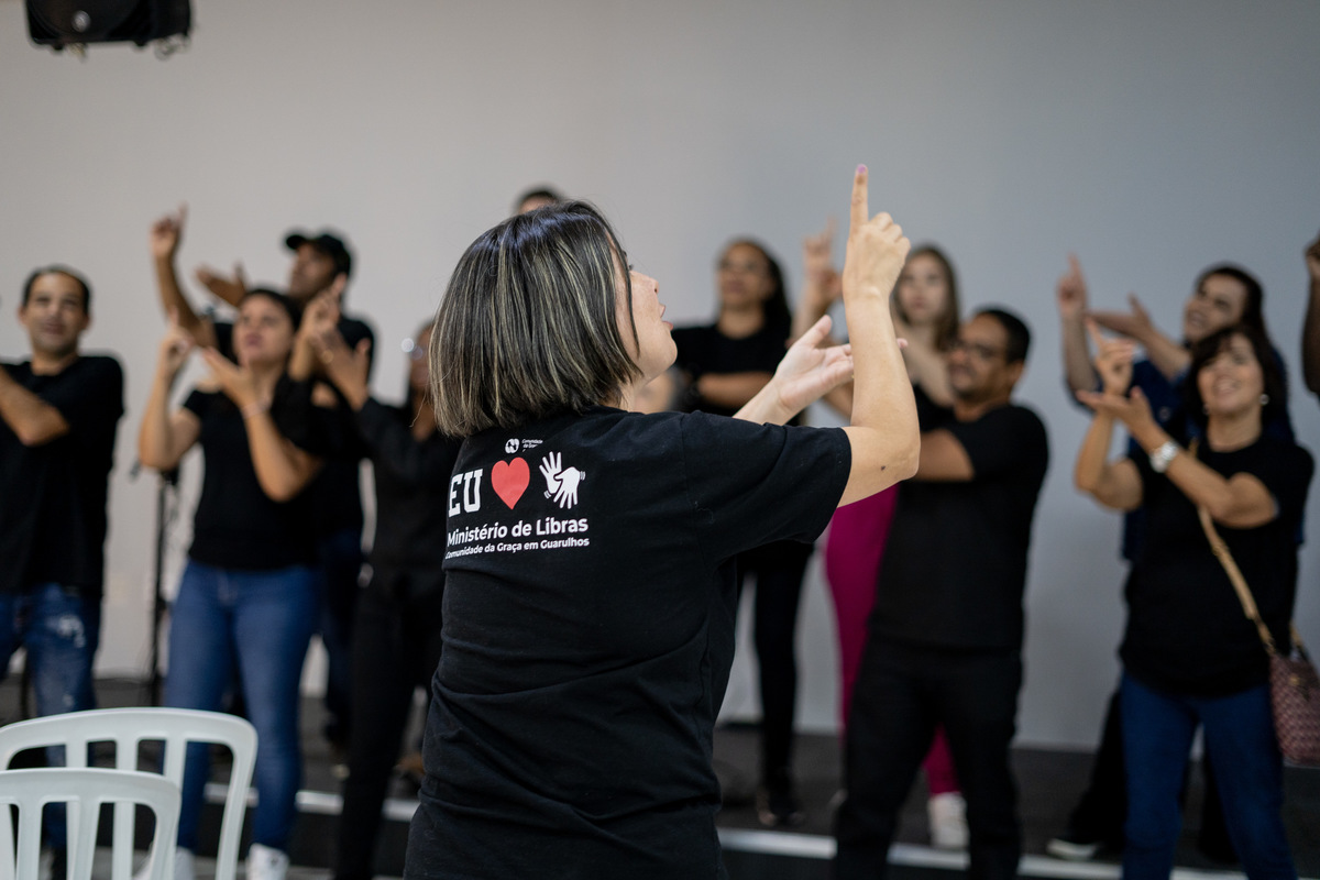 Comunidade da Graça, igreja família, livras, Fernando Diniz, Pastor Diniz, shopping Internacional, Helio Fonseca, Carlos Júnior, Pregador surdocego
