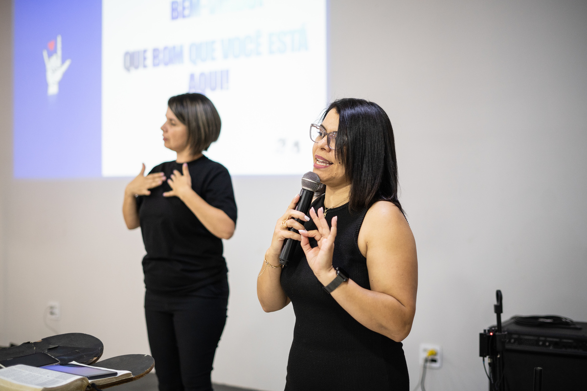 Comunidade da Graça, igreja família, livras, Fernando Diniz, Pastor Diniz, shopping Internacional, Helio Fonseca, Carlos Júnior, Pregador surdocego