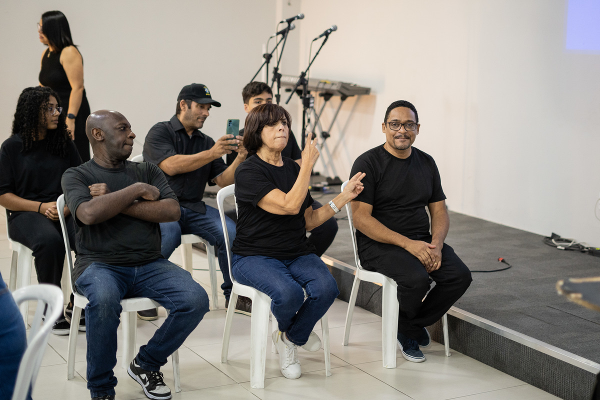 Comunidade da Graça, igreja família, livras, Fernando Diniz, Pastor Diniz, shopping Internacional, Helio Fonseca, Carlos Júnior, Pregador surdocego