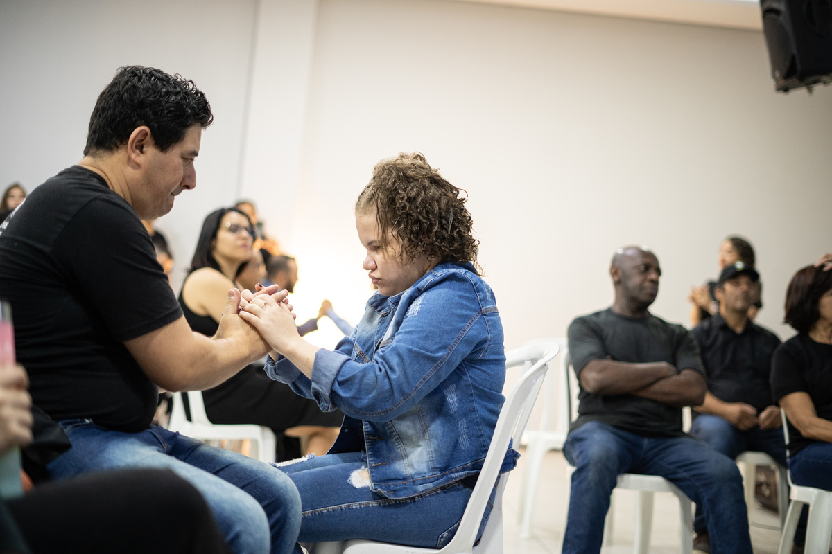 Comunidade da Graça, igreja família, livras, Fernando Diniz, Pastor Diniz, shopping Internacional, Helio Fonseca, Carlos Júnior, Pregador surdocego