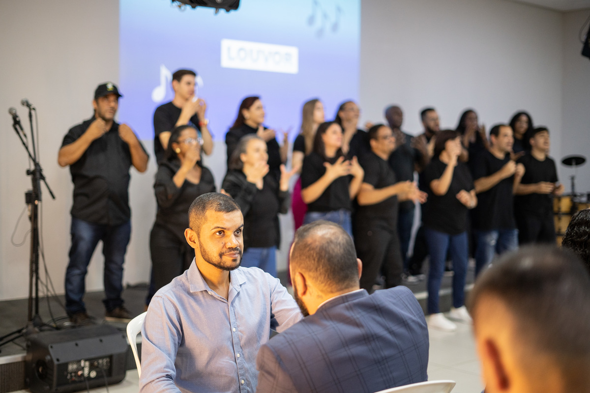 Comunidade da Graça, igreja família, livras, Fernando Diniz, Pastor Diniz, shopping Internacional, Helio Fonseca, Carlos Júnior, Pregador surdocego