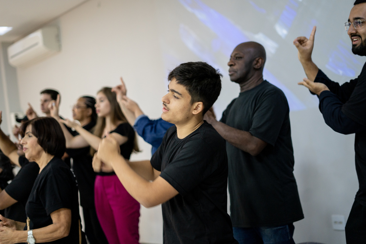 Comunidade da Graça, igreja família, livras, Fernando Diniz, Pastor Diniz, shopping Internacional, Helio Fonseca, Carlos Júnior, Pregador surdocego