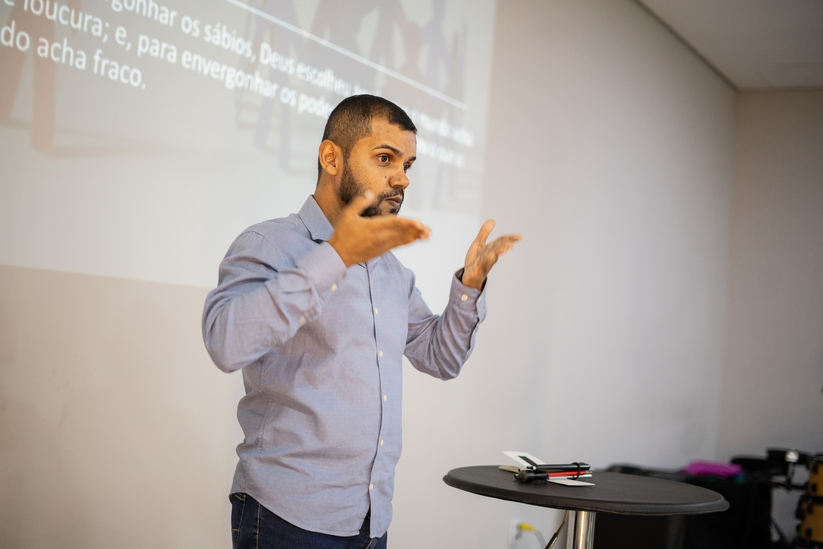Comunidade da Graça, igreja família, livras, Fernando Diniz, Pastor Diniz, shopping Internacional, Helio Fonseca, Carlos Júnior, Pregador surdocego