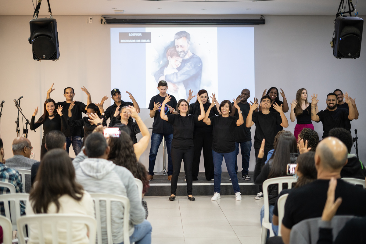 Comunidade da Graça, igreja família, livras, Fernando Diniz, Pastor Diniz, shopping Internacional, Helio Fonseca, Carlos Júnior, Pregador surdocego