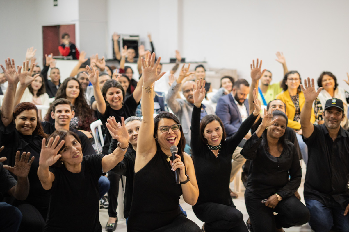 Comunidade da Graça, igreja família, livras, Fernando Diniz, Pastor Diniz, shopping Internacional, Helio Fonseca, Carlos Júnior, Pregador surdocego