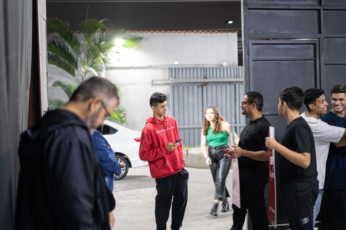 Comunidade da Graça, igreja família, livras, Fernando Diniz, Pastor Diniz, shopping Internacional, Helio Fonseca, Carlos Júnior, Pregador surdocego