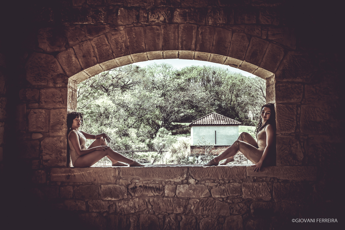 DANÇA CONTEMPORÂNEA 