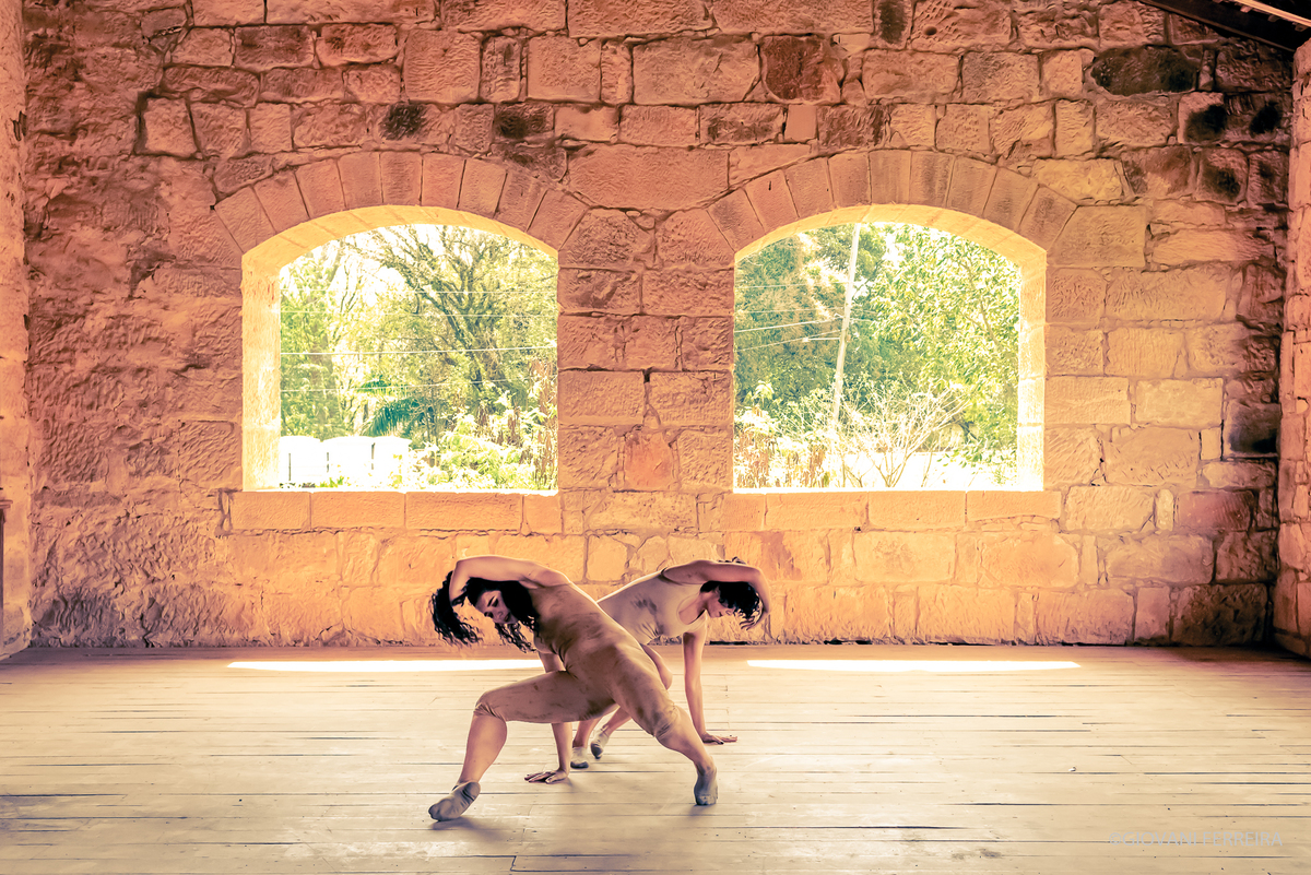 DANÇA CONTEMPORÂNEA 