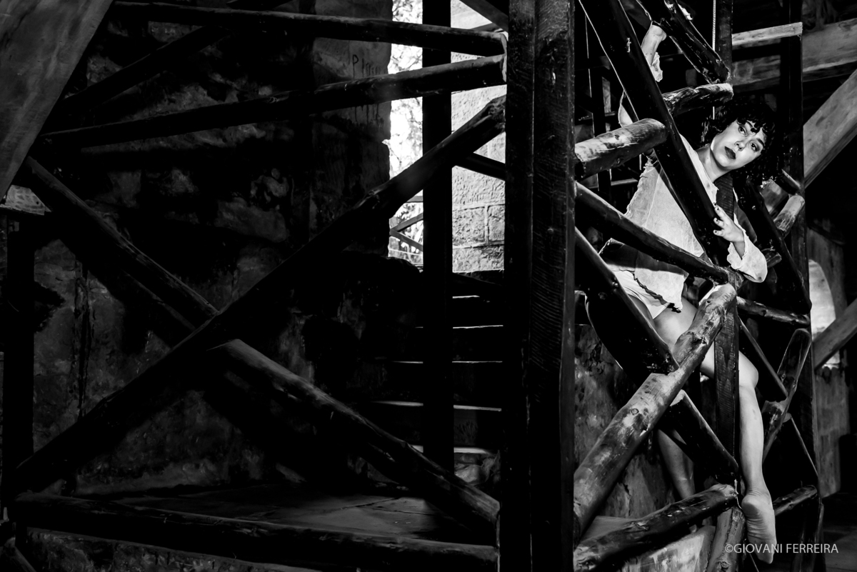 DANÇA CONTEMPORÂNEA 