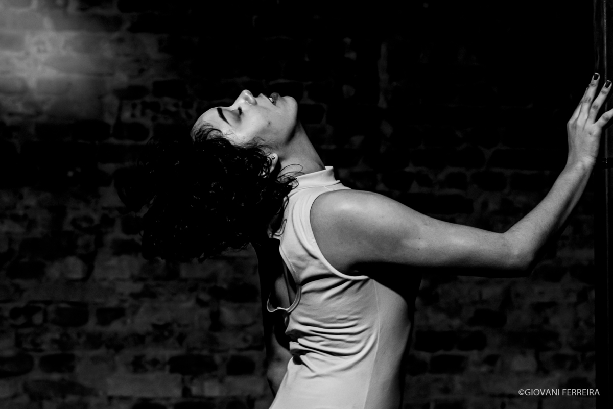 DANÇA CONTEMPORÂNEA 