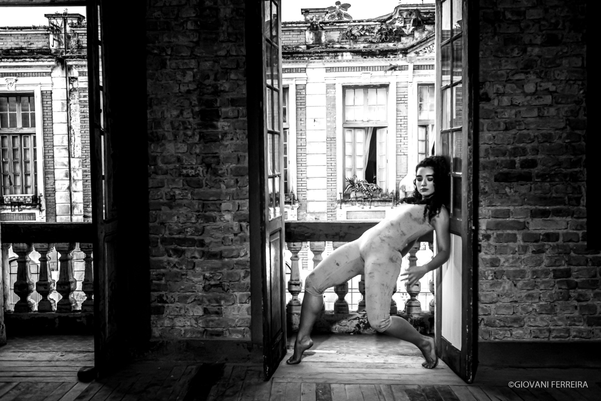 DANÇA CONTEMPORÂNEA 