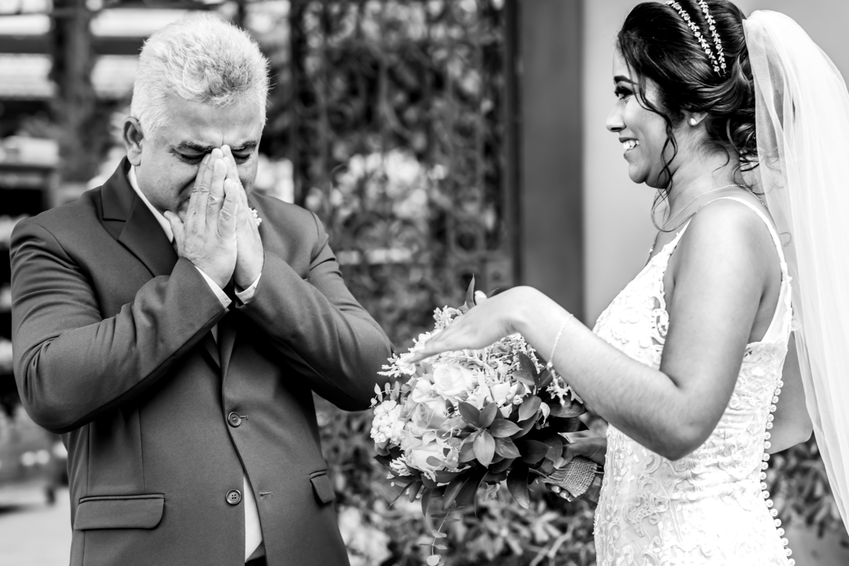 REAÇÃO DO PAI AO VER NOIVA
