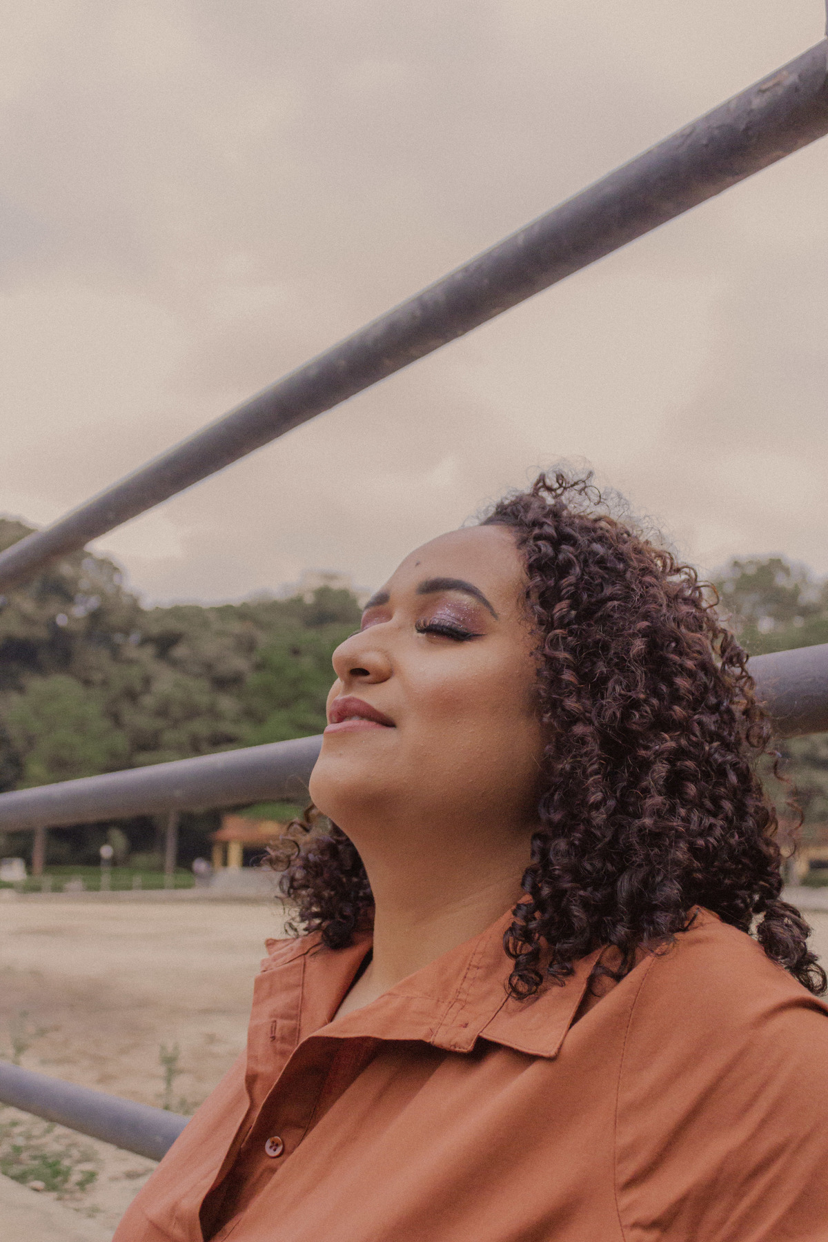 ensaio fotografico feminino externo realizado no parque da água branca, São Paulo SP, Zona Leste