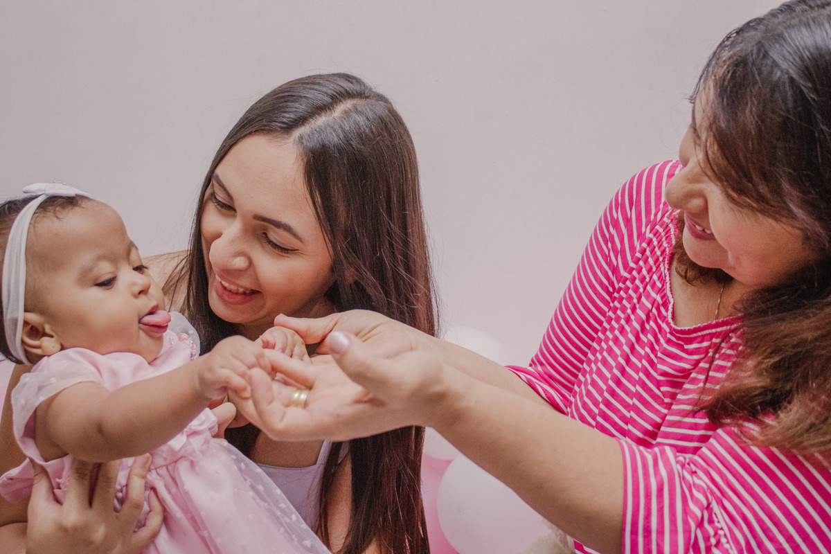 Ensaio fotografico de 1 ano, Smash the cake feminino com a familia  - São Paulo, SP