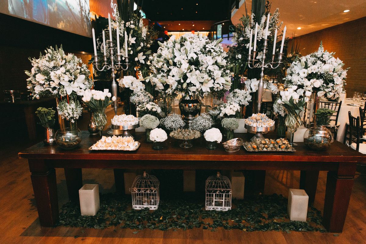 Casamento;noite;noiva;noivo;SãoPaulo;arlivre;decoração;assessoria;rústico;padrinhos,madrinhas;fotógrafo;fotografia;wedding;fotos;espaço;buffet;banda;fornecedores;BUFFET;bisutti;villabisutti;villa;