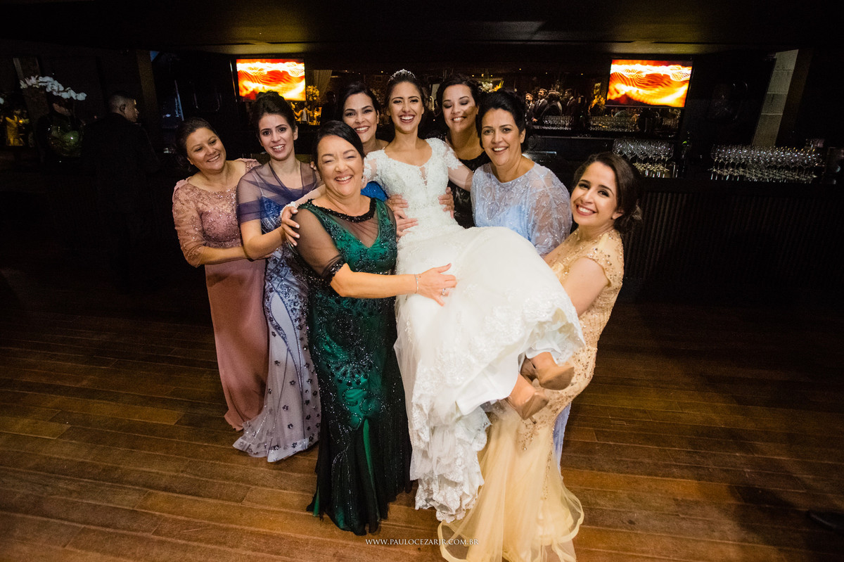 Casamento;noite;noiva;noivo;SãoPaulo;arlivre;decoração;assessoria;rústico;padrinhos,madrinhas;fotógrafo;fotografia;wedding;fotos;espaço;buffet;banda;fornecedores;BUFFET;bisutti;villabisutti;villa;
