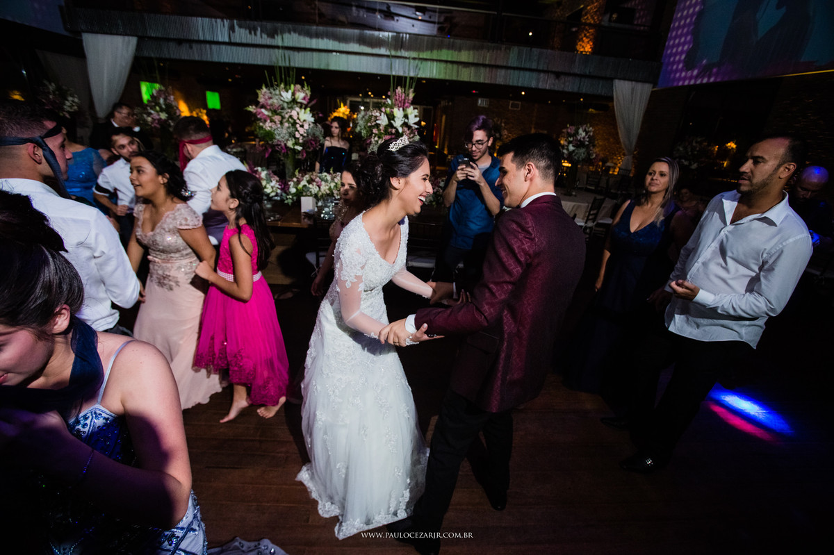 Casamento;noite;noiva;noivo;SãoPaulo;arlivre;decoração;assessoria;rústico;padrinhos,madrinhas;fotógrafo;fotografia;wedding;fotos;espaço;buffet;banda;fornecedores;BUFFET;bisutti;villabisutti;villa;