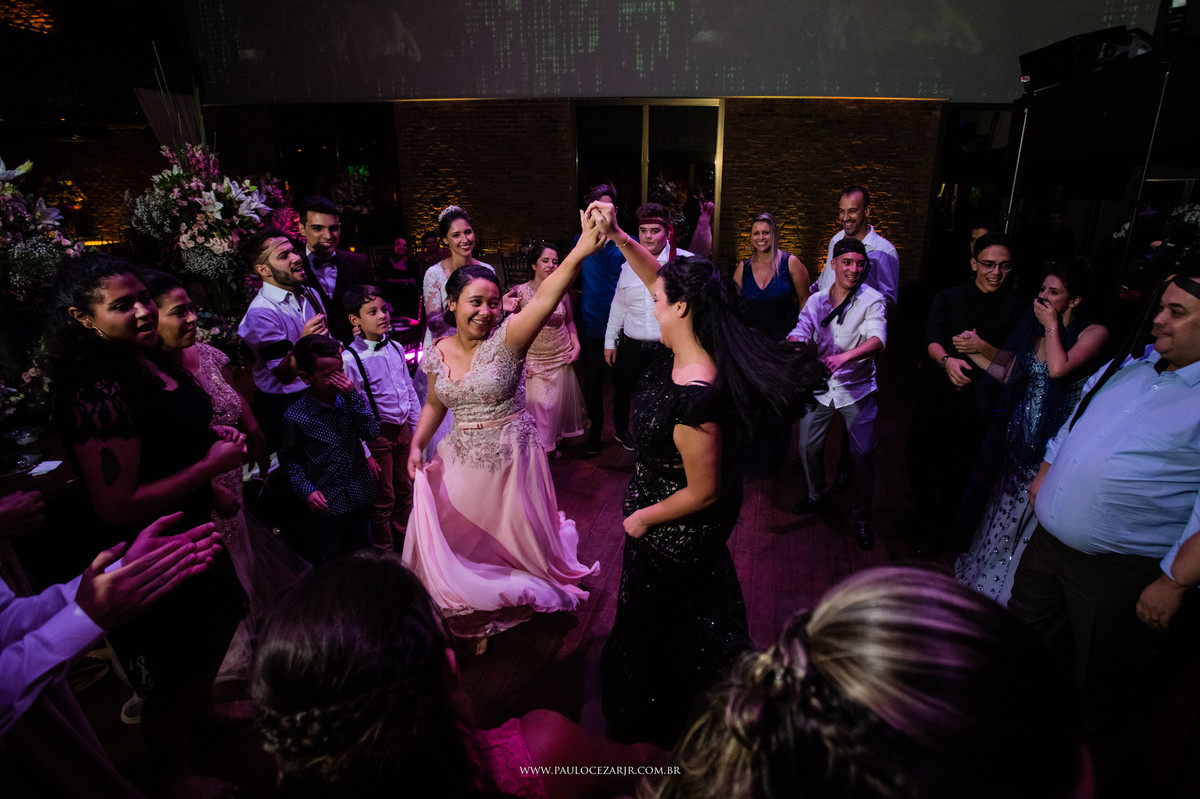 Casamento;noite;noiva;noivo;SãoPaulo;arlivre;decoração;assessoria;rústico;padrinhos,madrinhas;fotógrafo;fotografia;wedding;fotos;espaço;buffet;banda;fornecedores;BUFFET;bisutti;villabisutti;villa;
