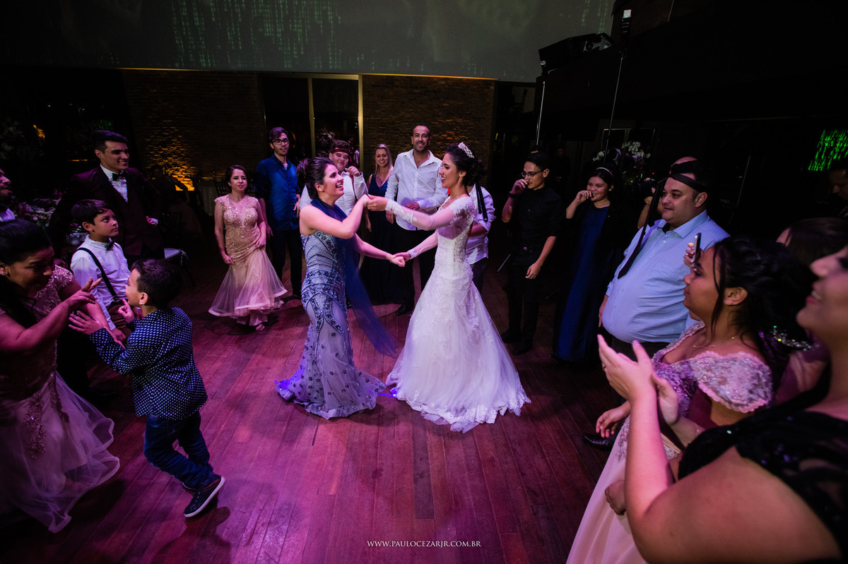 Casamento;noite;noiva;noivo;SãoPaulo;arlivre;decoração;assessoria;rústico;padrinhos,madrinhas;fotógrafo;fotografia;wedding;fotos;espaço;buffet;banda;fornecedores;BUFFET;bisutti;villabisutti;villa;