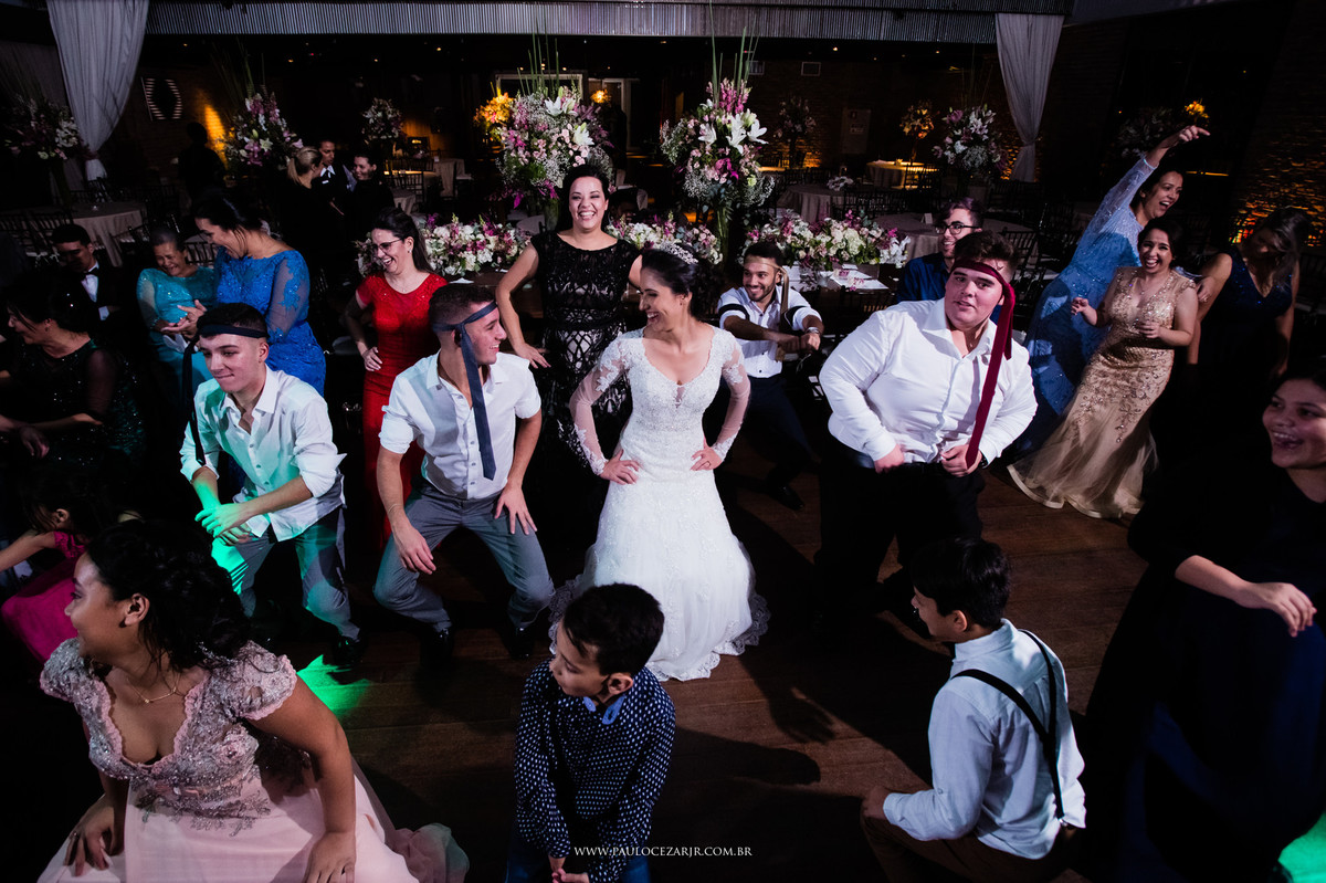 Casamento;noite;noiva;noivo;SãoPaulo;arlivre;decoração;assessoria;rústico;padrinhos,madrinhas;fotógrafo;fotografia;wedding;fotos;espaço;buffet;banda;fornecedores;BUFFET;bisutti;villabisutti;villa;
