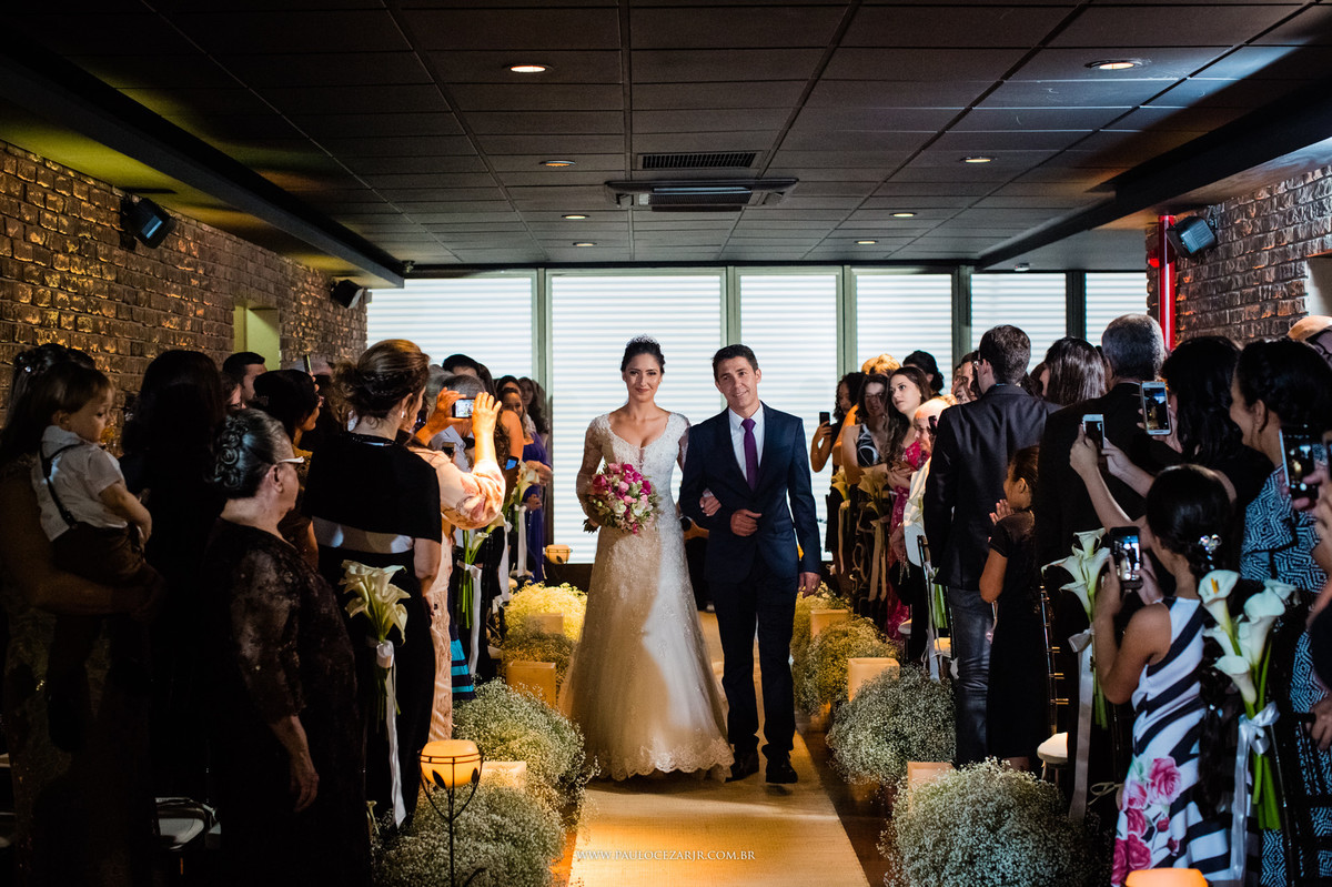 Casamento;noite;noiva;noivo;SãoPaulo;arlivre;decoração;assessoria;rústico;padrinhos,madrinhas;fotógrafo;fotografia;wedding;fotos;espaço;buffet;banda;fornecedores;BUFFET;bisutti;villabisutti;villa;