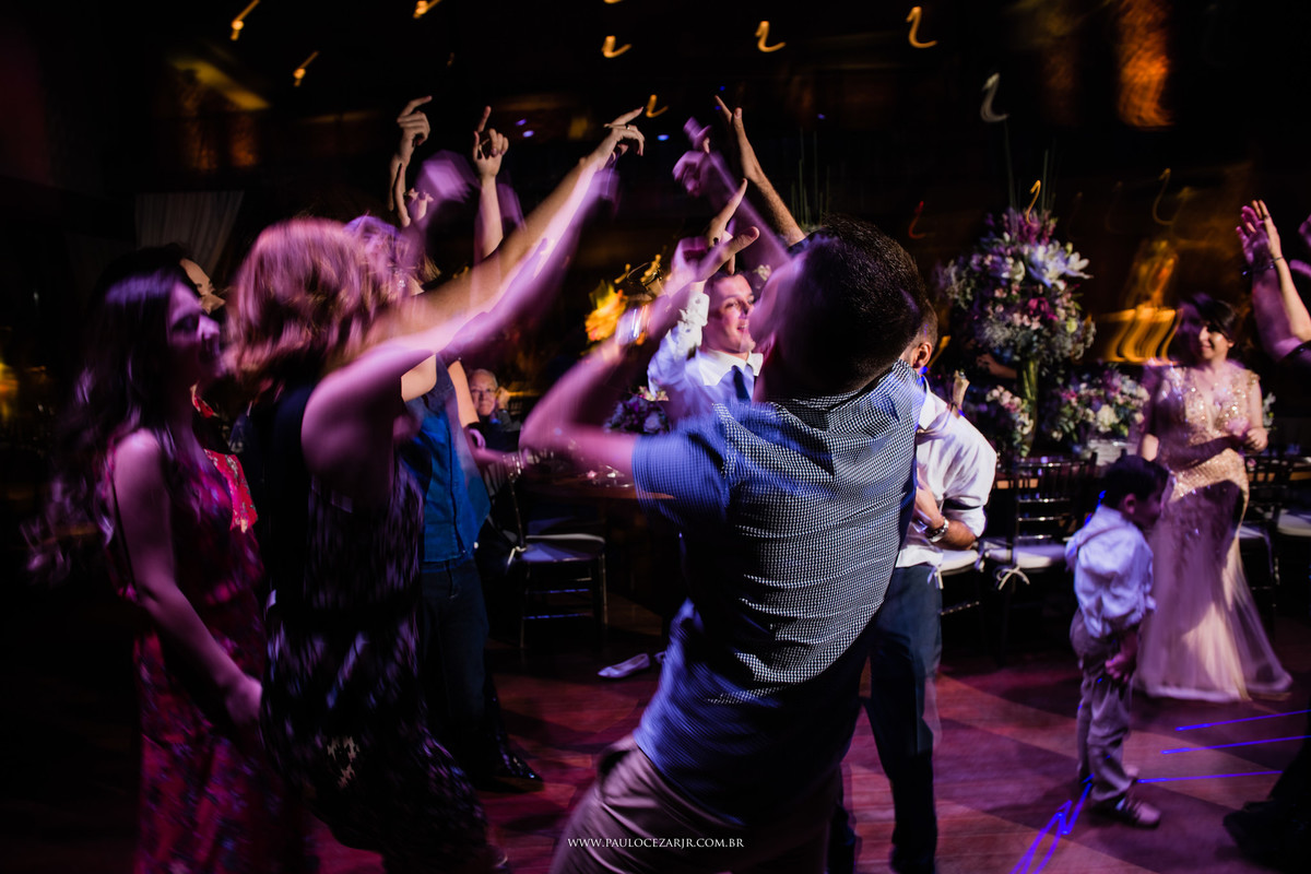 Casamento;noite;noiva;noivo;SãoPaulo;arlivre;decoração;assessoria;rústico;padrinhos,madrinhas;fotógrafo;fotografia;wedding;fotos;espaço;buffet;banda;fornecedores;BUFFET;bisutti;villabisutti;villa;