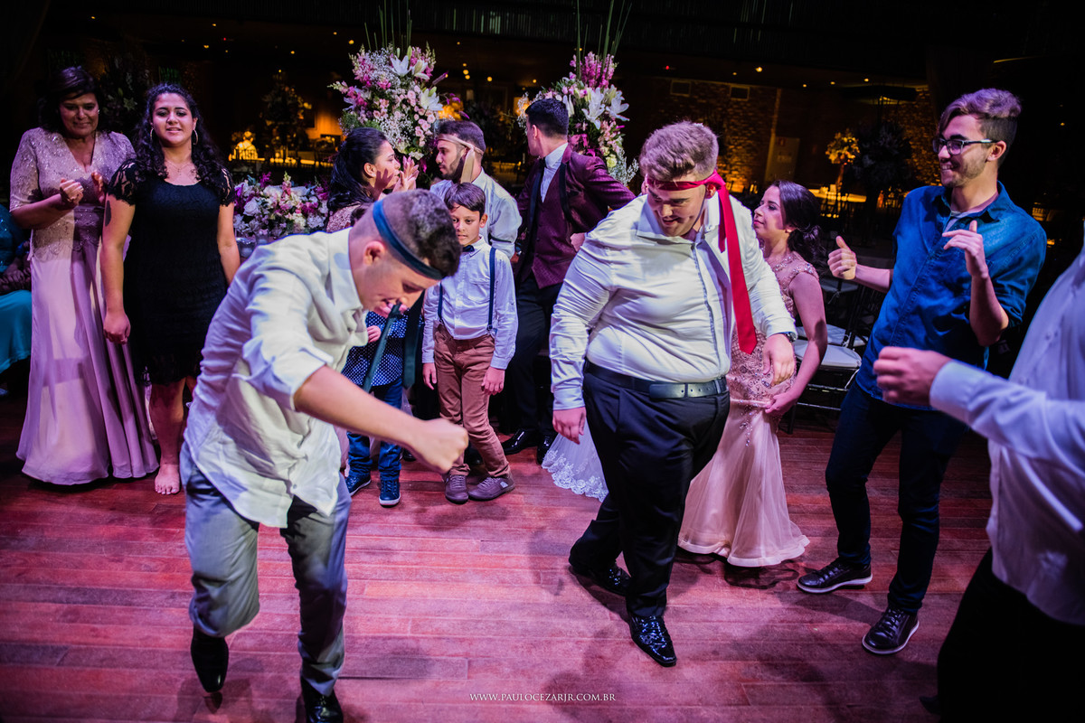 Casamento;noite;noiva;noivo;SãoPaulo;arlivre;decoração;assessoria;rústico;padrinhos,madrinhas;fotógrafo;fotografia;wedding;fotos;espaço;buffet;banda;fornecedores;BUFFET;bisutti;villabisutti;villa;