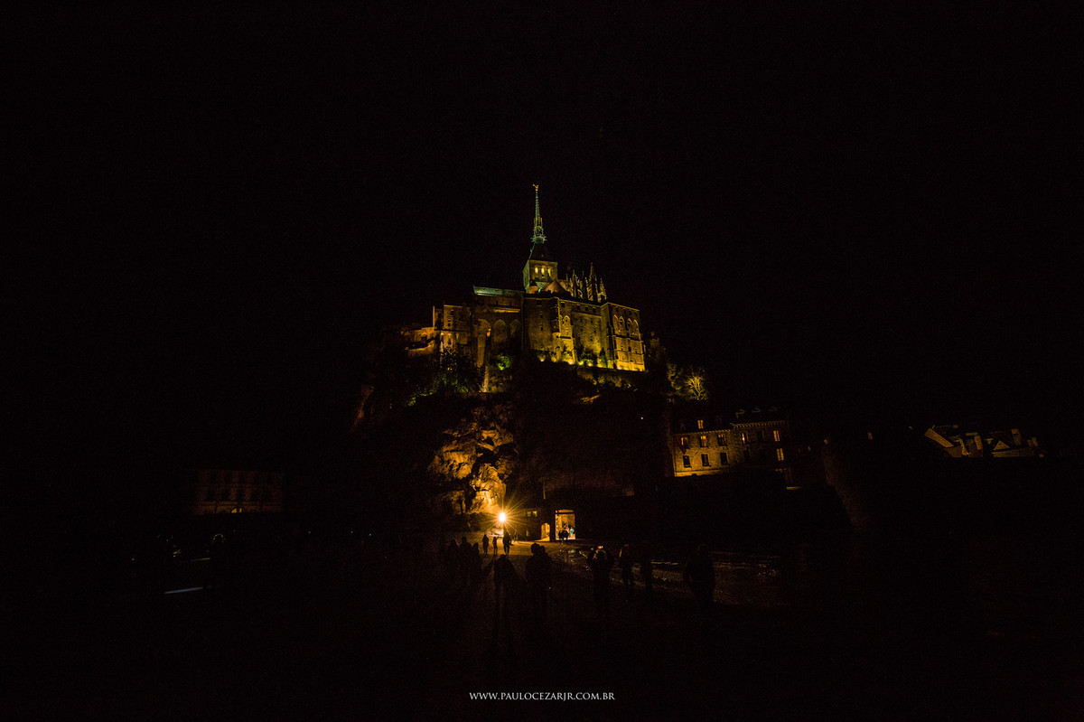 Casamento;noiva;noivo;SãoPaulo;ar livre;decoração;assessoria;rústico;padrinhos, madrinhas;fotógrafo;fotografia;wedding;fotos;espaço;buffet;banda;fornecedores;museu; valinhos; ensaio; prewedding; trashthedress; por-do-sol; paris; frança; torreeiffeil;