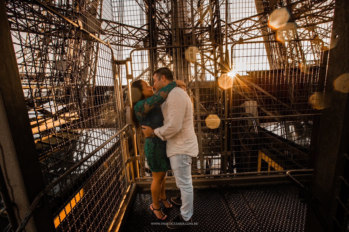 Casamento;noiva;noivo;SãoPaulo;ar livre;decoração;assessoria;rústico;padrinhos, madrinhas;fotógrafo;fotografia;wedding;fotos;espaço;buffet;banda;fornecedores;museu; valinhos; ensaio; prewedding; trashthedress; por-do-sol; paris; frança; torreeiffeil;