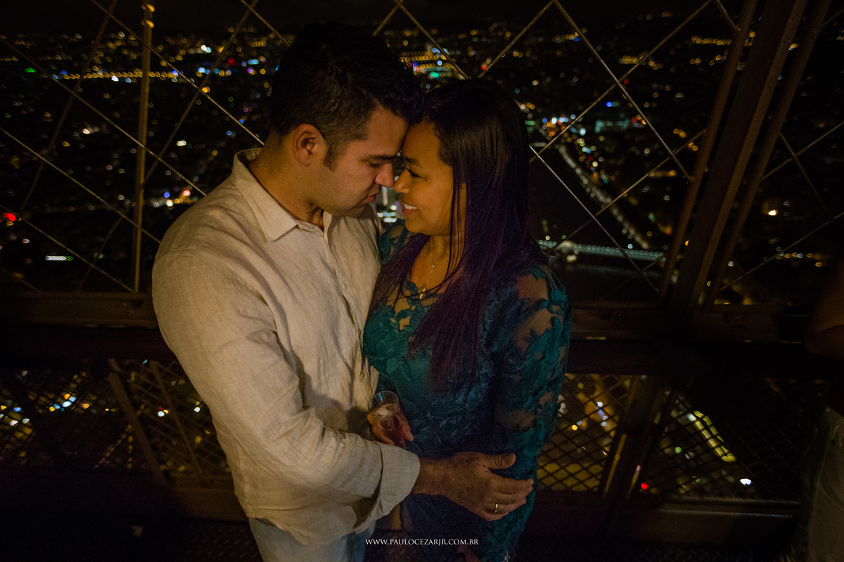 Casamento;noiva;noivo;SãoPaulo;ar livre;decoração;assessoria;rústico;padrinhos, madrinhas;fotógrafo;fotografia;wedding;fotos;espaço;buffet;banda;fornecedores;museu; valinhos; ensaio; prewedding; trashthedress; por-do-sol; paris; frança; torreeiffeil;