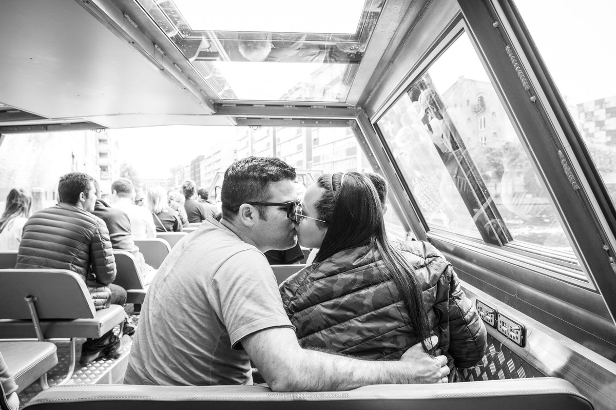 Casamento;noiva;noivo;SãoPaulo;ar livre;decoração;assessoria;rústico;padrinhos, madrinhas;fotógrafo;fotografia;wedding;fotos;espaço;buffet;banda;fornecedores;museu; valinhos; ensaio; prewedding; trashthedress; por-do-sol; paris; frança; torreeiffeil;