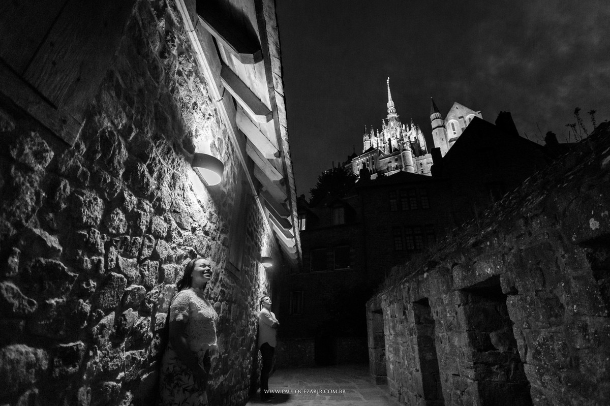 Casamento;noiva;noivo;SãoPaulo;ar livre;decoração;assessoria;rústico;padrinhos, madrinhas;fotógrafo;fotografia;wedding;fotos;espaço;buffet;banda;fornecedores;museu; valinhos; ensaio; prewedding; trashthedress; por-do-sol; paris; frança; torreeiffeil;