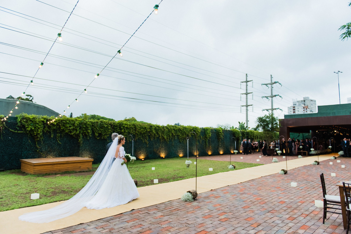 Casamento;noiva;noivo;SãoPaulo;ar livre;decoração;assessoria;rústico;padrinhos, madrinhas;fotógrafo;fotografia;wedding;fotos;espaço;buffet;banda;fornecedores; BUFFET; casaaragon; casa; aragon;