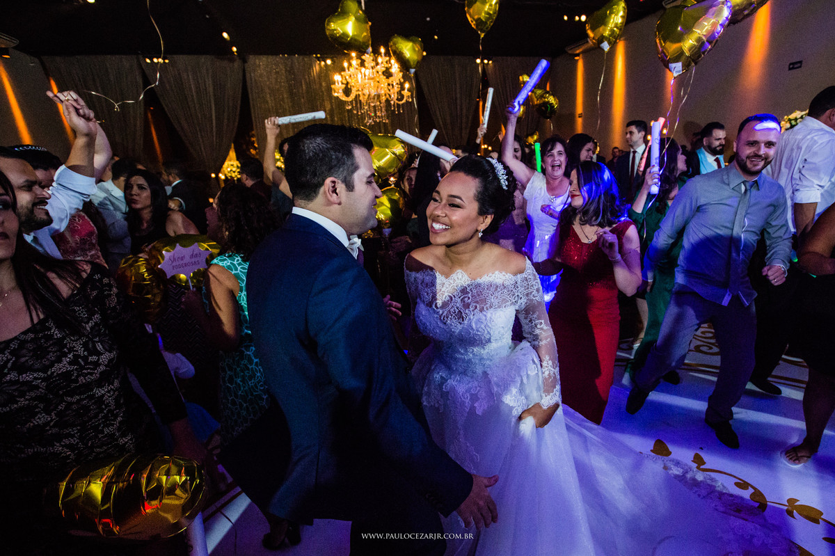 Casamento;noite;noiva;noivo;SãoPaulo;arlivre;decoração;assessoria;rústico;padrinhos,madrinhas;fotógrafo;fotografia;wedding;fotos;espaço;buffet;banda;fornecedores;BUFFET;leopoldina;jardimleopoldina;mofarrej