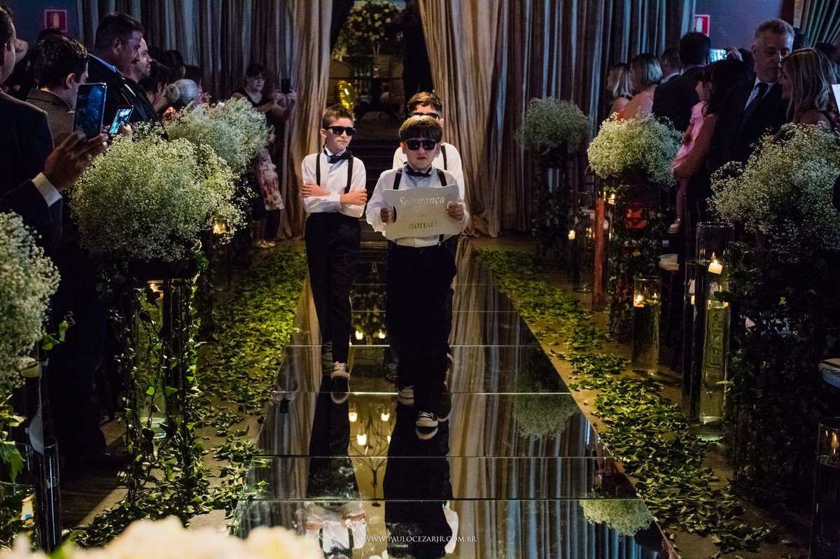 Casamento;noite;noiva;noivo;SãoPaulo;arlivre;decoração;assessoria;rústico;padrinhos,madrinhas;fotógrafo;fotografia;wedding;fotos;espaço;buffet;banda;fornecedores;BUFFET;leopoldina;jardimleopoldina;mofarrej