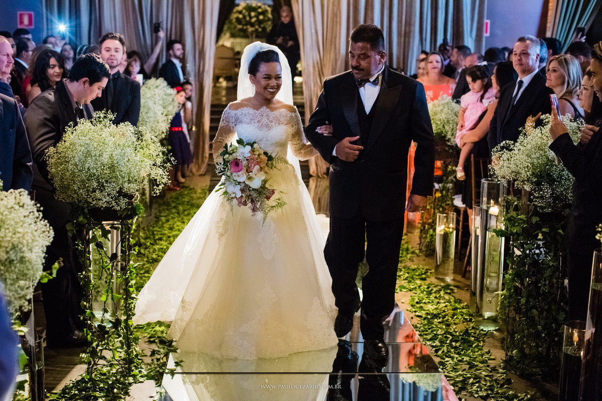Casamento;noite;noiva;noivo;SãoPaulo;arlivre;decoração;assessoria;rústico;padrinhos,madrinhas;fotógrafo;fotografia;wedding;fotos;espaço;buffet;banda;fornecedores;BUFFET;leopoldina;jardimleopoldina;mofarrej