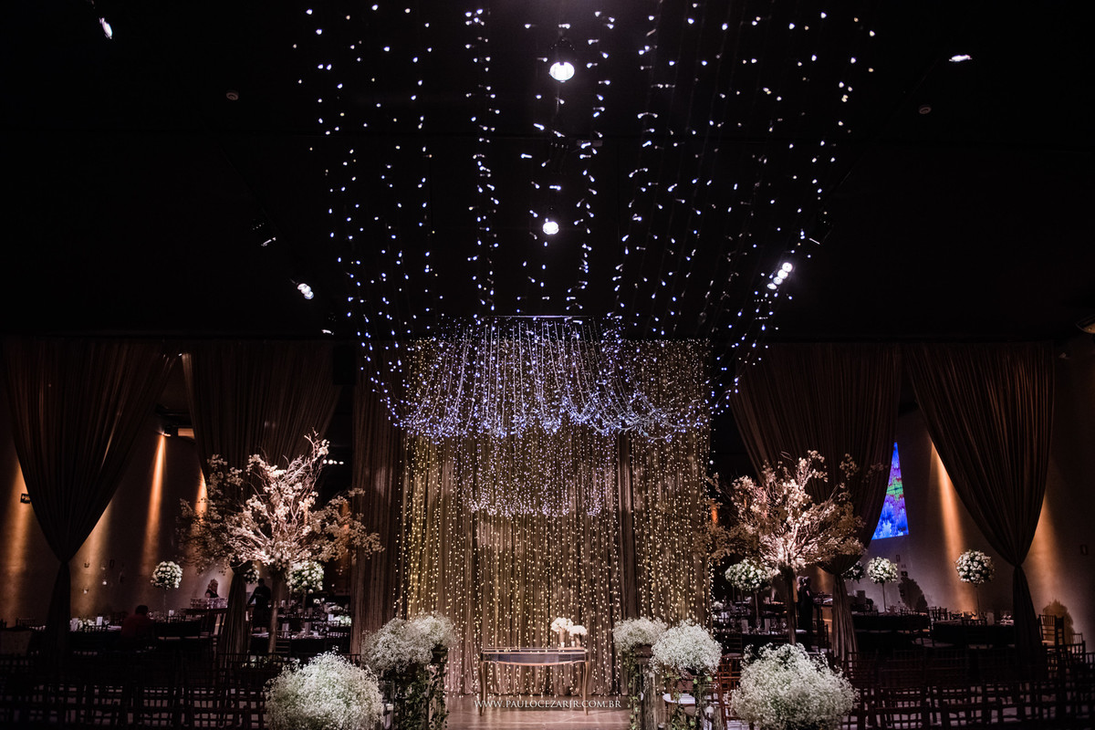 Casamento;noite;noiva;noivo;SãoPaulo;arlivre;decoração;assessoria;rústico;padrinhos,madrinhas;fotógrafo;fotografia;wedding;fotos;espaço;buffet;banda;fornecedores;BUFFET;leopoldina;jardimleopoldina;mofarrej