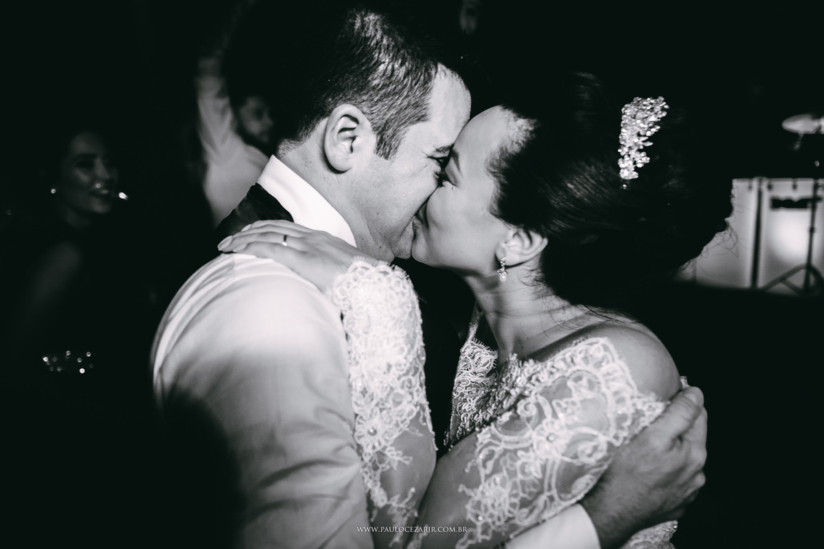 Casamento;noite;noiva;noivo;SãoPaulo;arlivre;decoração;assessoria;rústico;padrinhos,madrinhas;fotógrafo;fotografia;wedding;fotos;espaço;buffet;banda;fornecedores;BUFFET;leopoldina;jardimleopoldina;mofarrej