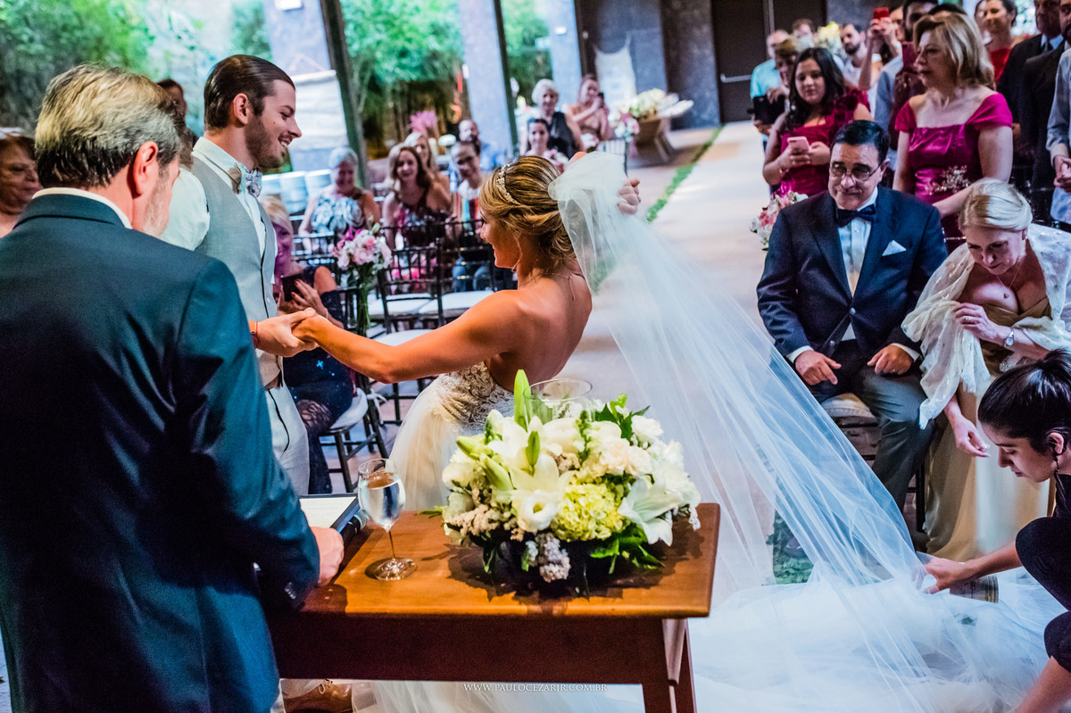 Casamento;noiva;noivo;SãoPaulo;ar livre;decoração;assessoria;rústico;padrinhos, madrinhas;fotógrafo;fotografia;wedding;fotos;espaço;buffet;banda;fornecedores; BUFFET; bisutti; villabisutti; 011; eventos;