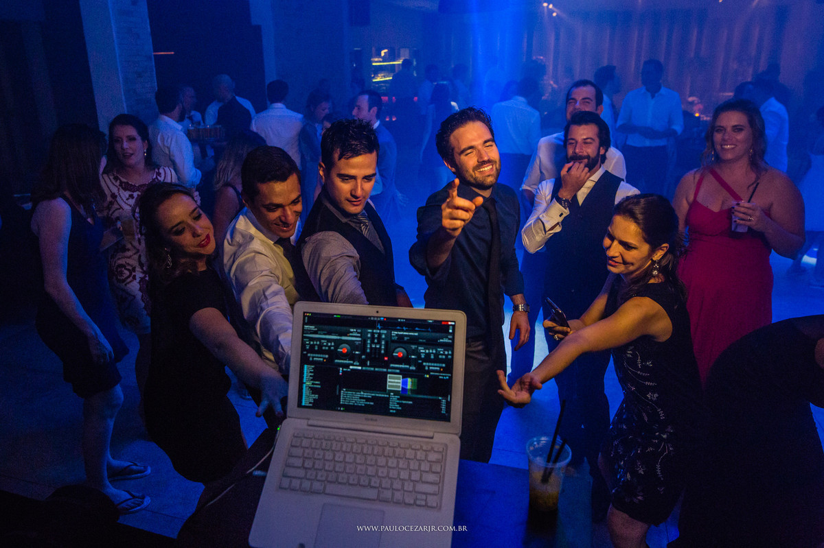 Casamento;noiva;noivo;SãoPaulo;ar livre;decoração;assessoria;rústico;padrinhos, madrinhas;fotógrafo;fotografia;wedding;fotos;espaço;buffet;banda;fornecedores; BUFFET; AYA;