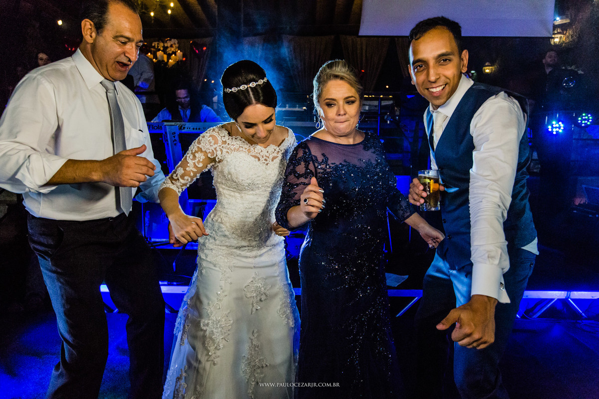Casamento;noiva;noivo;SãoPaulo;ar livre;decoração;assessoria;rústico;padrinhos, madrinhas;fotógrafo;fotografia;wedding;fotos;espaço;buffet;banda;fornecedores; sitiosaojorge; São; Jorge; ludmilagusmao; odeondecor