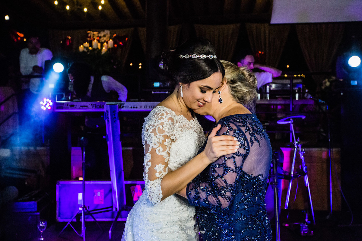 Casamento;noiva;noivo;SãoPaulo;ar livre;decoração;assessoria;rústico;padrinhos, madrinhas;fotógrafo;fotografia;wedding;fotos;espaço;buffet;banda;fornecedores; sitiosaojorge; São; Jorge; ludmilagusmao; odeondecor
