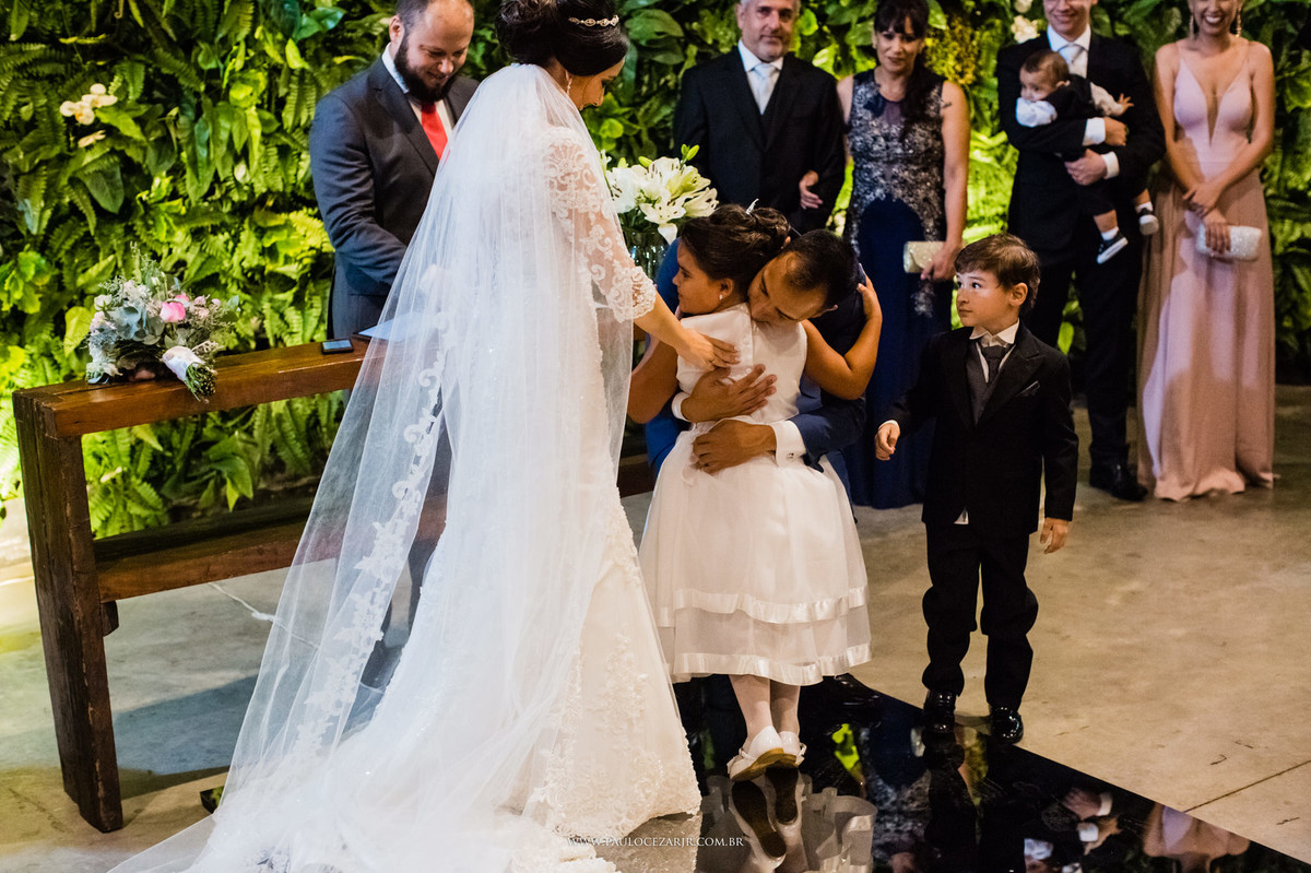 Casamento;noiva;noivo;SãoPaulo;ar livre;decoração;assessoria;rústico;padrinhos, madrinhas;fotógrafo;fotografia;wedding;fotos;espaço;buffet;banda;fornecedores; sitiosaojorge; São; Jorge; ludmilagusmao; odeondecor