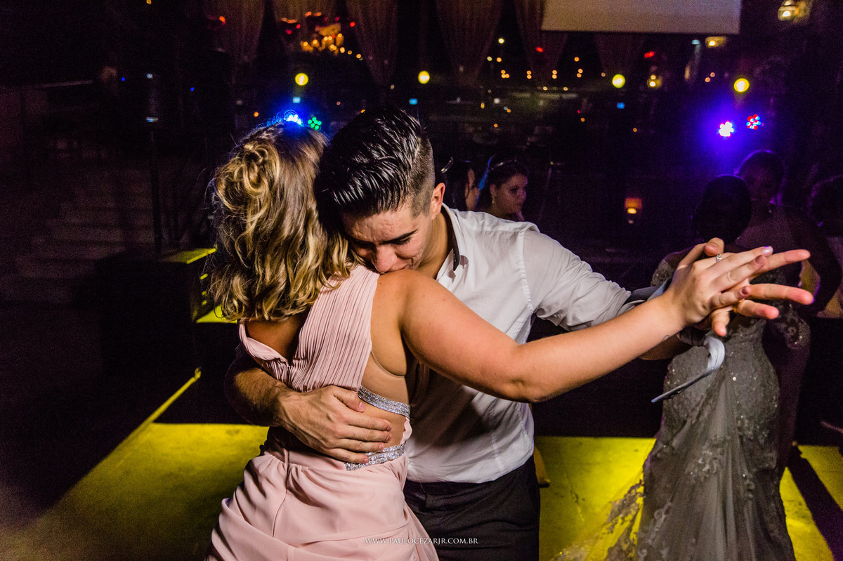 Casamento;noiva;noivo;SãoPaulo;ar livre;decoração;assessoria;rústico;padrinhos, madrinhas;fotógrafo;fotografia;wedding;fotos;espaço;buffet;banda;fornecedores; sitiosaojorge; São; Jorge; ludmilagusmao; odeondecor