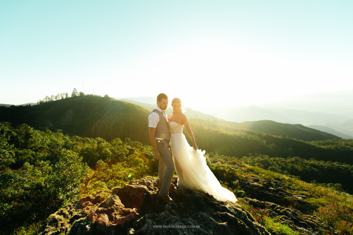 Casamento;noiva;noivo;SãoPaulo;ar livre;decoração;assessoria;rústico;padrinhos, madrinhas;fotógrafo;fotografia;wedding;fotos;espaço;buffet;banda;fornecedores;campos do jordão; camposdojordao; ensaio; prewedding; trashthedress;por-do-sol;