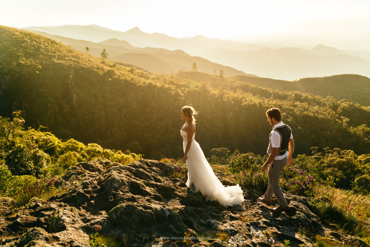 Casamento;noiva;noivo;SãoPaulo;ar livre;decoração;assessoria;rústico;padrinhos, madrinhas;fotógrafo;fotografia;wedding;fotos;espaço;buffet;banda;fornecedores;campos do jordão; camposdojordao; ensaio; prewedding; trashthedress;por-do-sol;