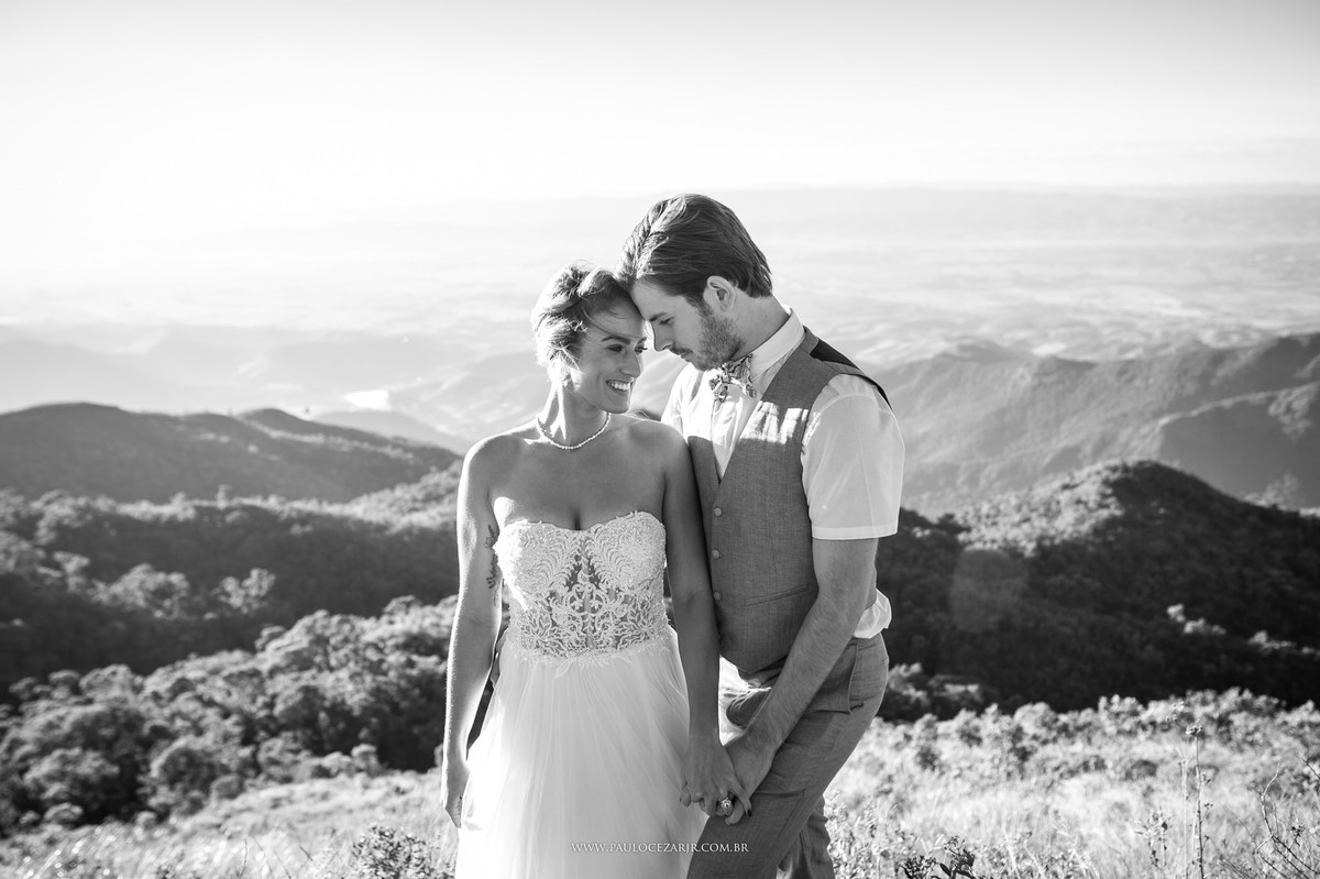 Casamento;noiva;noivo;SãoPaulo;ar livre;decoração;assessoria;rústico;padrinhos, madrinhas;fotógrafo;fotografia;wedding;fotos;espaço;buffet;banda;fornecedores;campos do jordão; camposdojordao; ensaio; prewedding; trashthedress;por-do-sol;