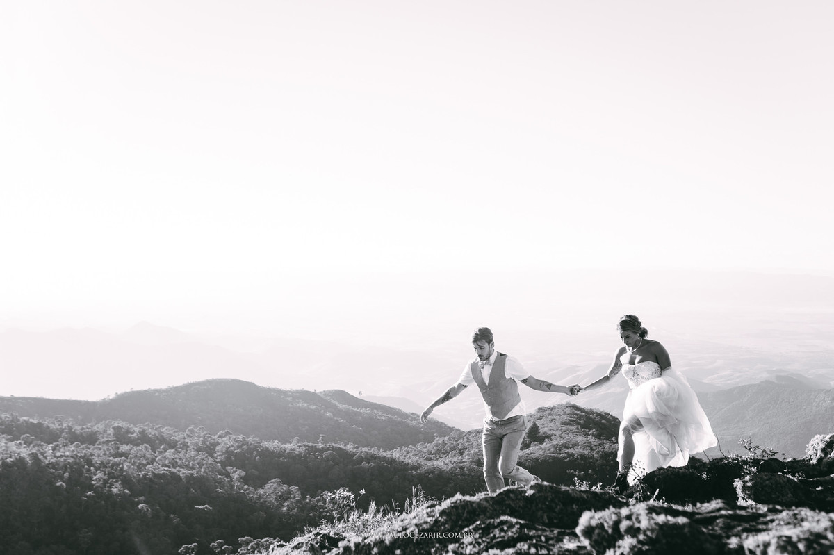 Casamento;noiva;noivo;SãoPaulo;ar livre;decoração;assessoria;rústico;padrinhos, madrinhas;fotógrafo;fotografia;wedding;fotos;espaço;buffet;banda;fornecedores;campos do jordão; camposdojordao; ensaio; prewedding; trashthedress;por-do-sol;